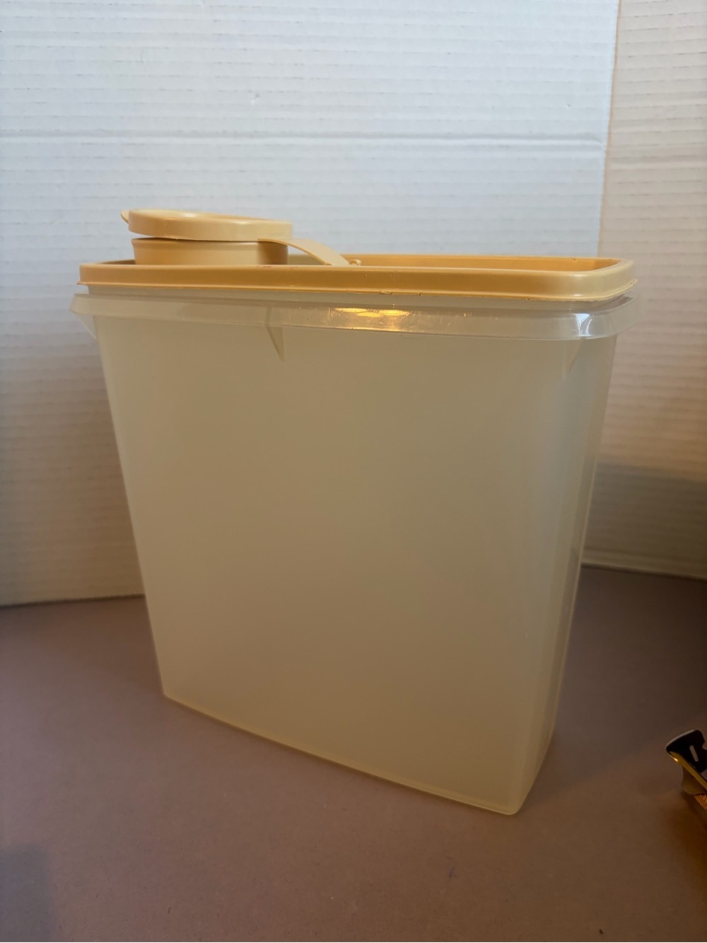 Tupperware Cream Storage Container with Yellow Lid - Picture 8 of 9